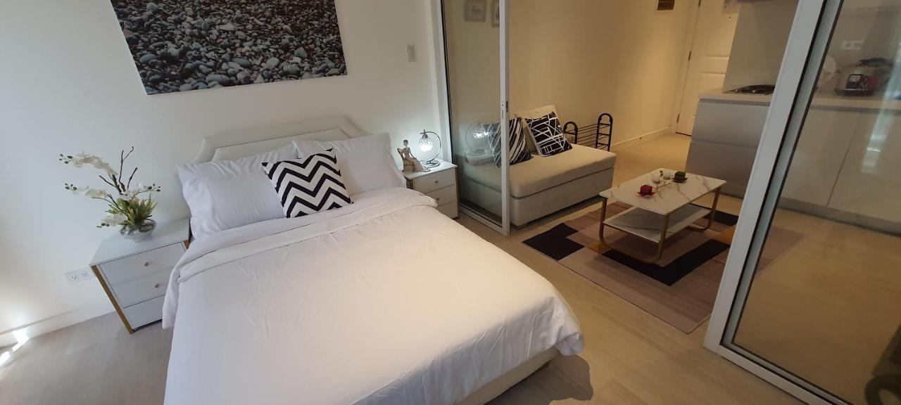 Jn Condotel The Azure Urban Resort Residences Paranaque City Exterior photo