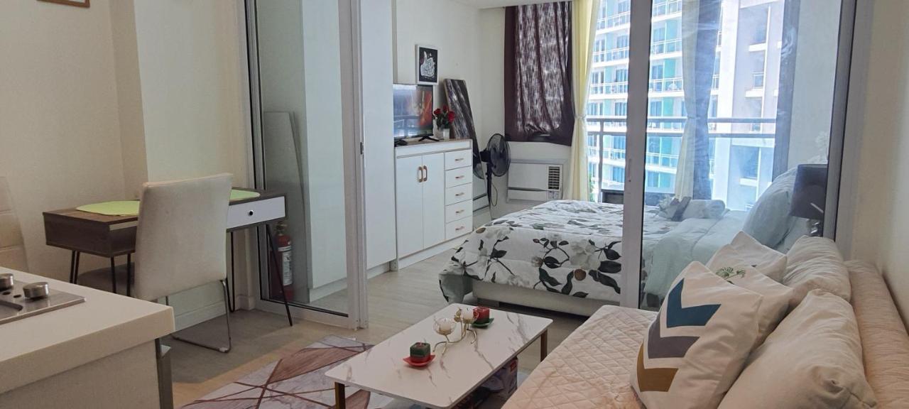 Jn Condotel The Azure Urban Resort Residences Paranaque City Exterior photo