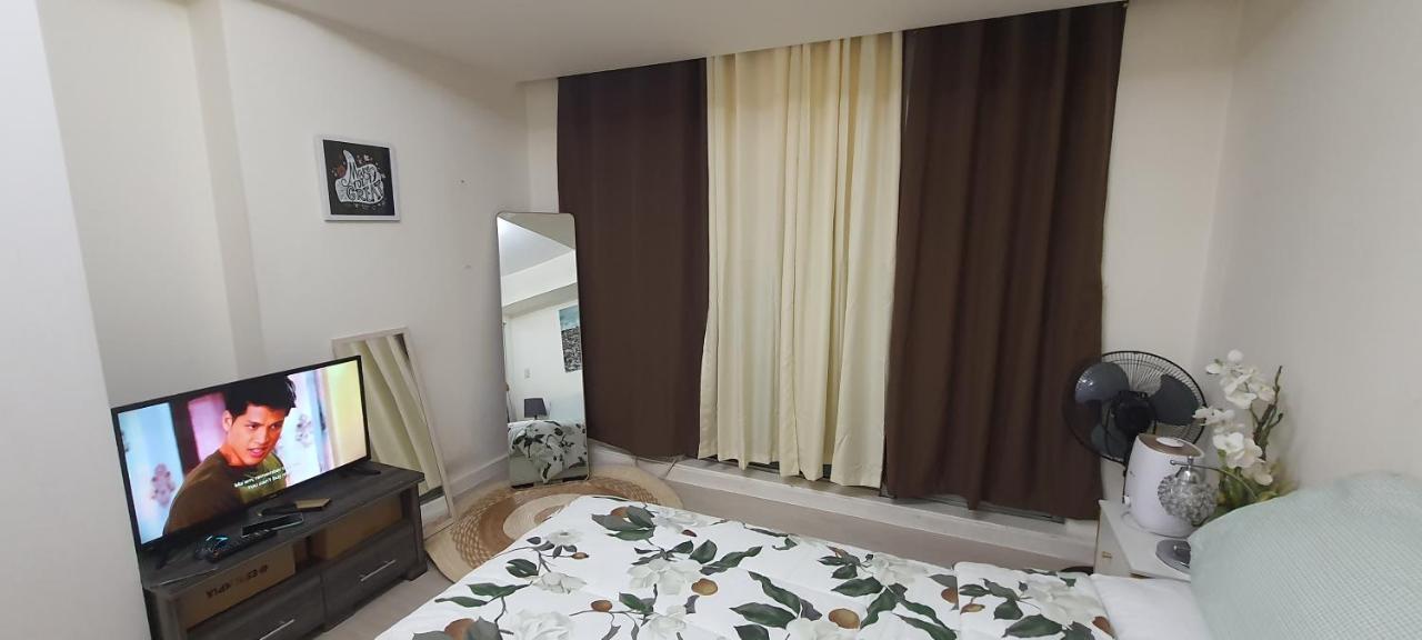 Jn Condotel The Azure Urban Resort Residences Paranaque City Exterior photo